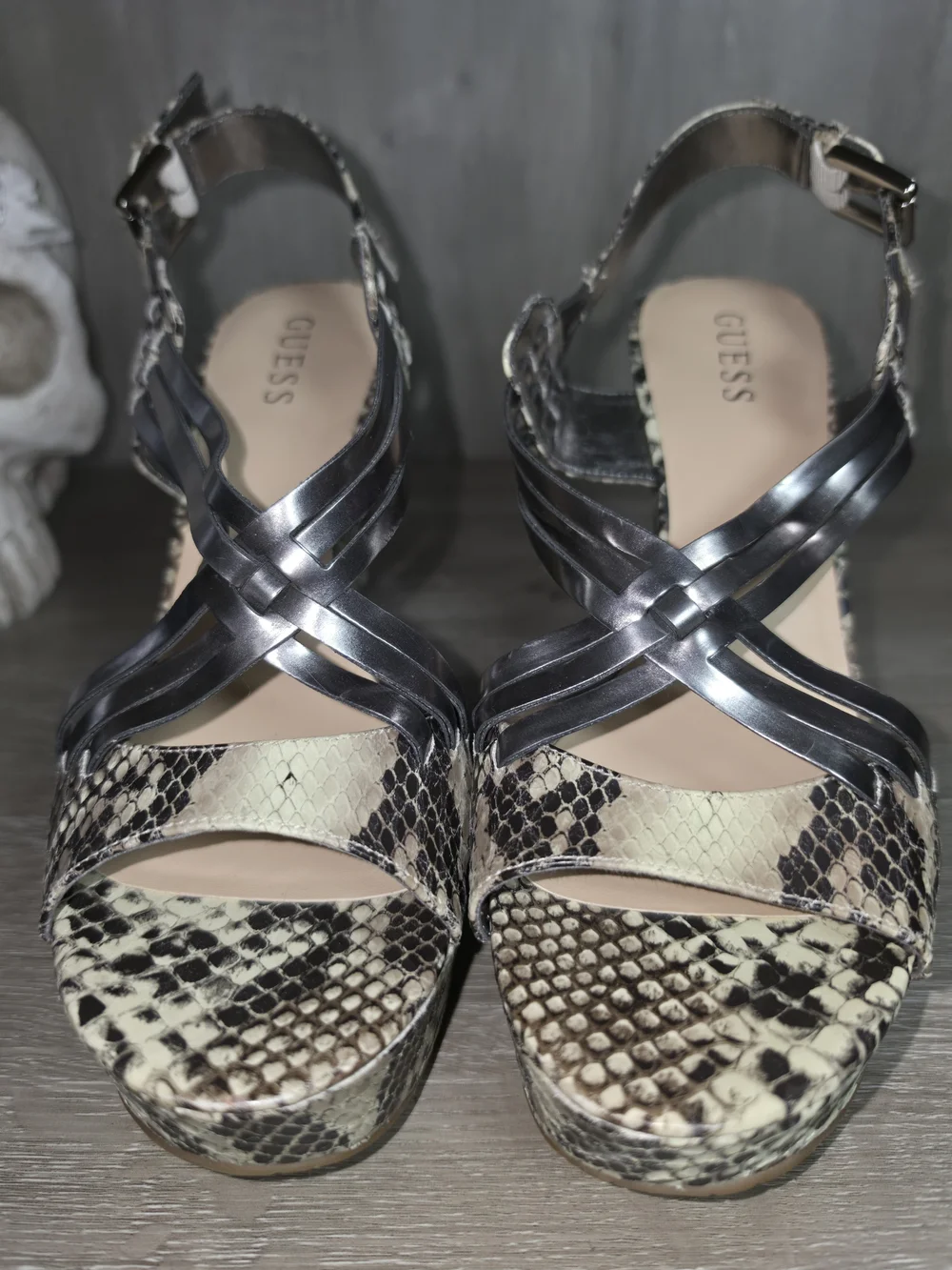 GUESS Women's Snake-Print Platform Wedge Sandals Beige/Black NWOT SIZE 9.5